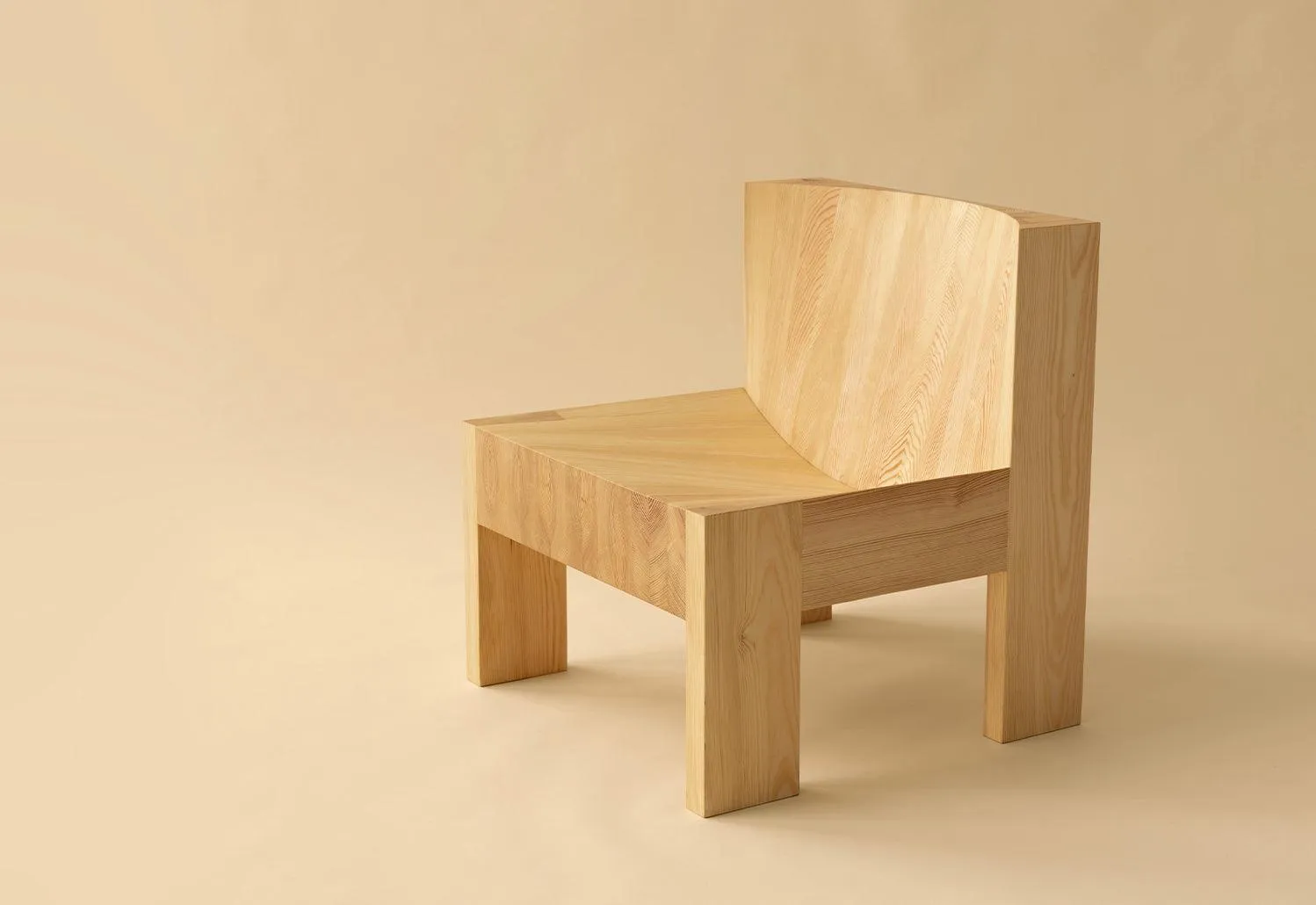 005 Lounge Chair