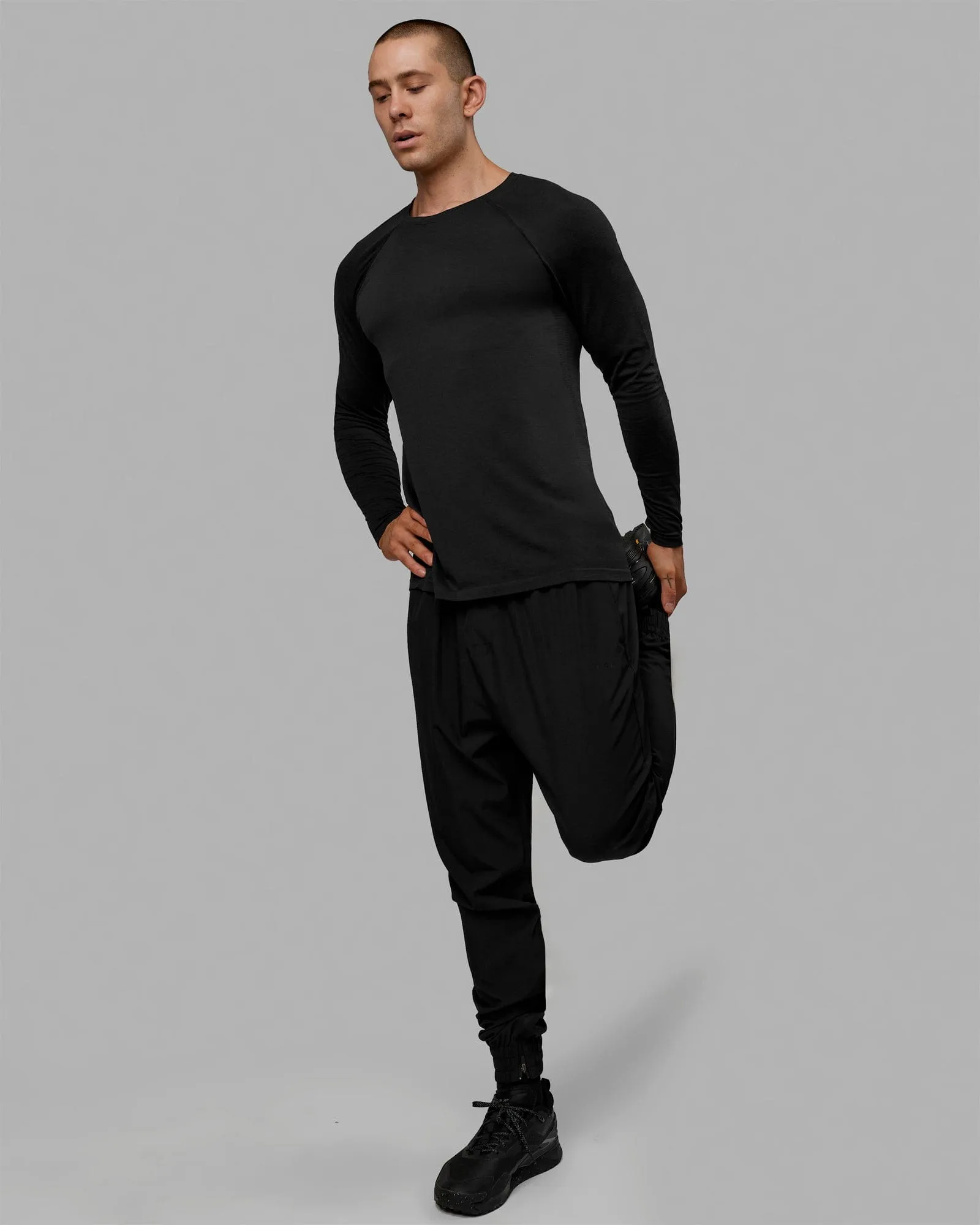 AeroFLX  Seamless Long Sleeve Tee - Black Marl