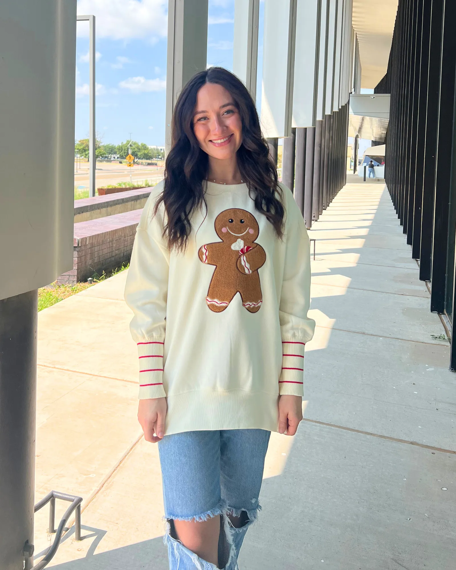 August Bleu Gingerbread Man Chenille Patched Sweatshirt in Belgian Cream